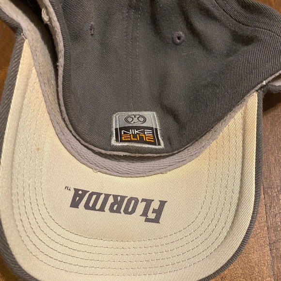 Florida Gators hat by Nike - Picture 3 of 7